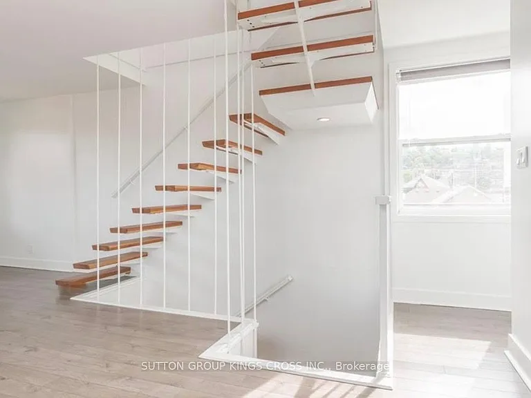 179 John St S #UPPER — Photo 15