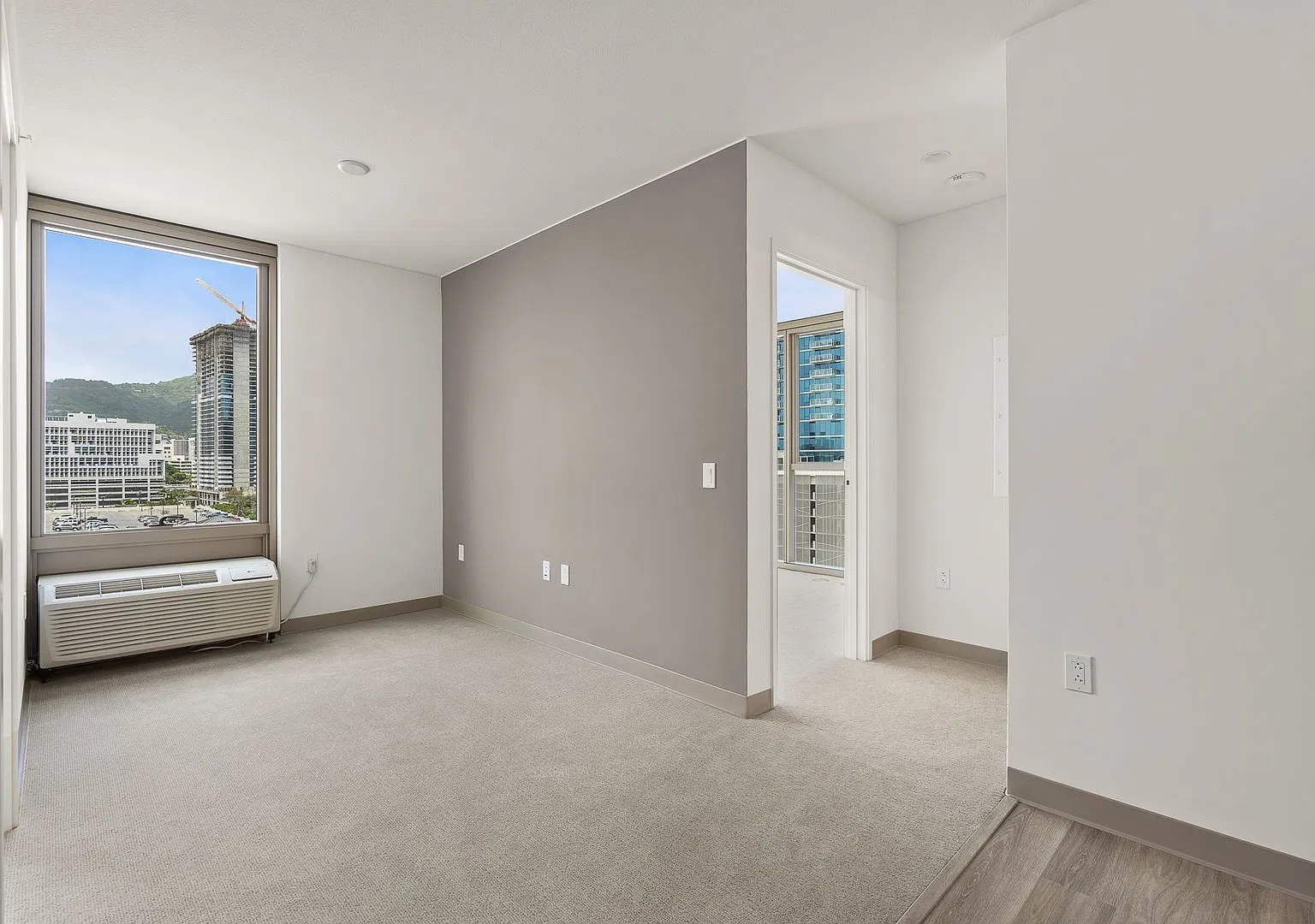 Modern 2-bedroom / 1-bathroom at The Flats at Sky Ala Moana East — Photo 4