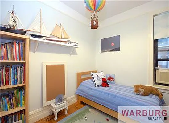 Sold by Warburg | media 1