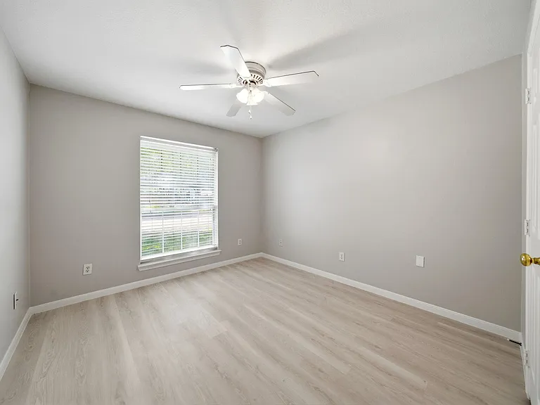 15330 Geral Ln — Photo 7