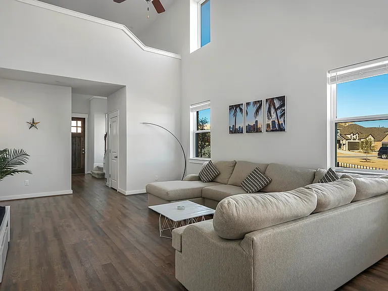 8200 Prairie Rye Dr — Photo 10