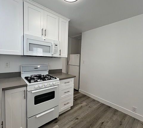 4th image of 245-249 4th Ave #A
