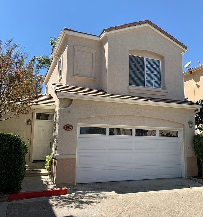 2nd image of 27837 Skycrest Cir