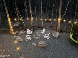 120 Pioneer Dr, Lackawaxen, PA 18435