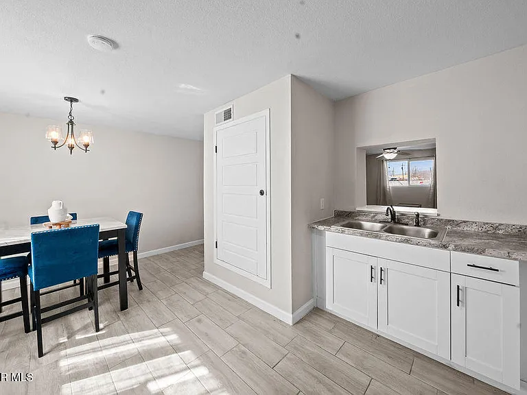 7441 Alameda Ave #11 — Photo 10