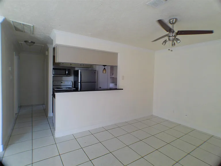 6350 Crestside Dr — Photo 6