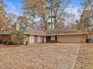 106 Poplar Dr, Brandon, MS 39047