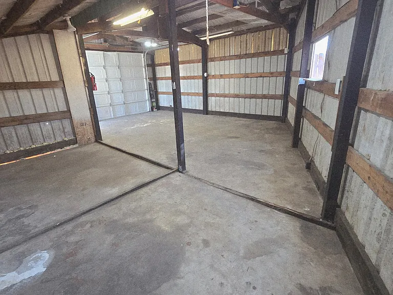 Detached shop