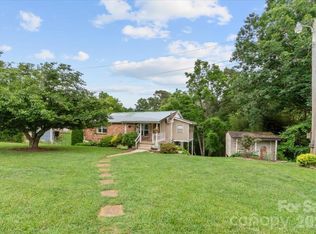 140 Locust Grove Rd, Weaverville, NC 28787