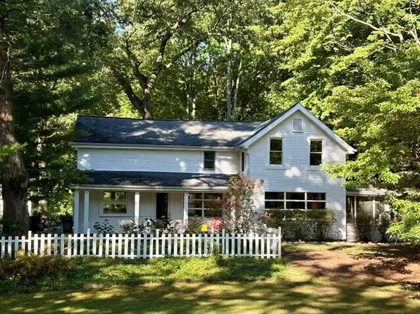 15752 Locke Rd, Union Pier, MI 49129