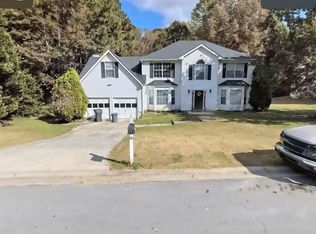 2727 Crestworth Ln, Buford, GA 30519