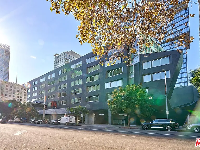 901 S Flower St #500 — Photo 2