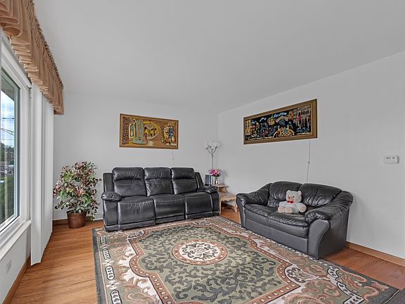 2nd image of 5119 N Oriole Ave