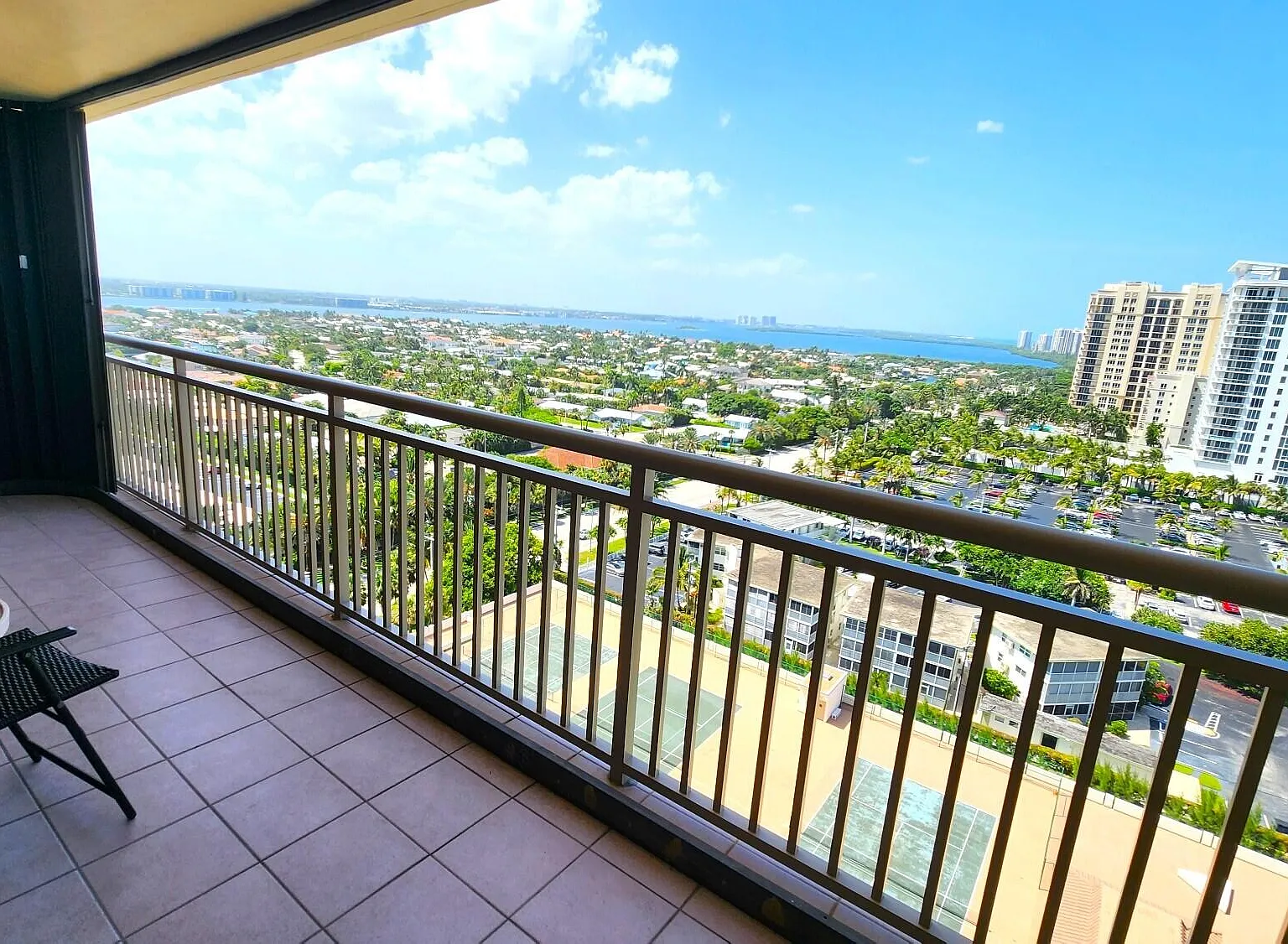2 bed, 2.0 bath, 1479 sqft, $7,000 — Photo 4
