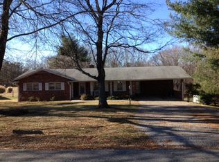 705 Northview Dr, Farmville, VA 23901