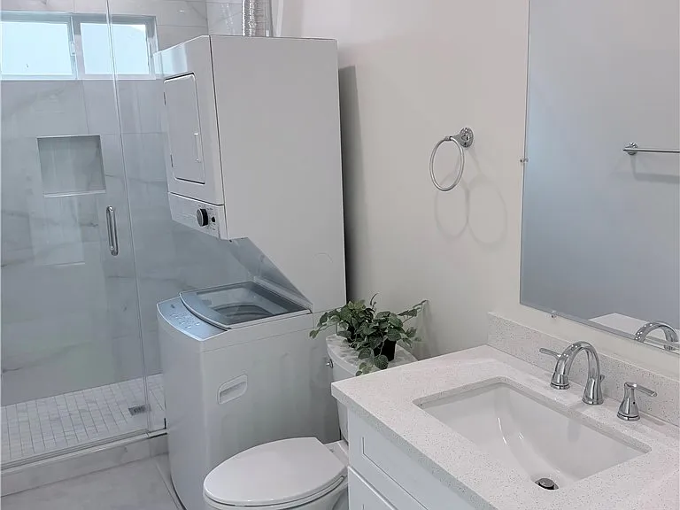 8144 Vantage Ave — Photo 8