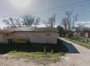 2014 13th St, Bay City, TX 77414
