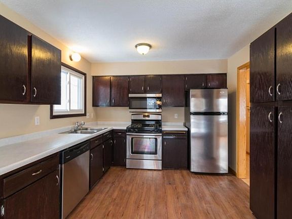 5th image of 15743 Hershey Ct