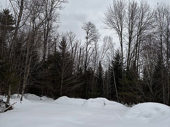 4th image of 716 Cemetary Rd