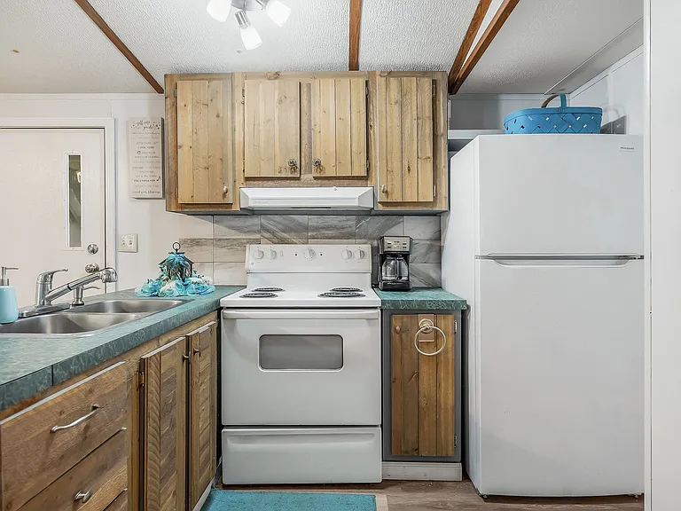 1048 Sitting Bull Point — Photo 6