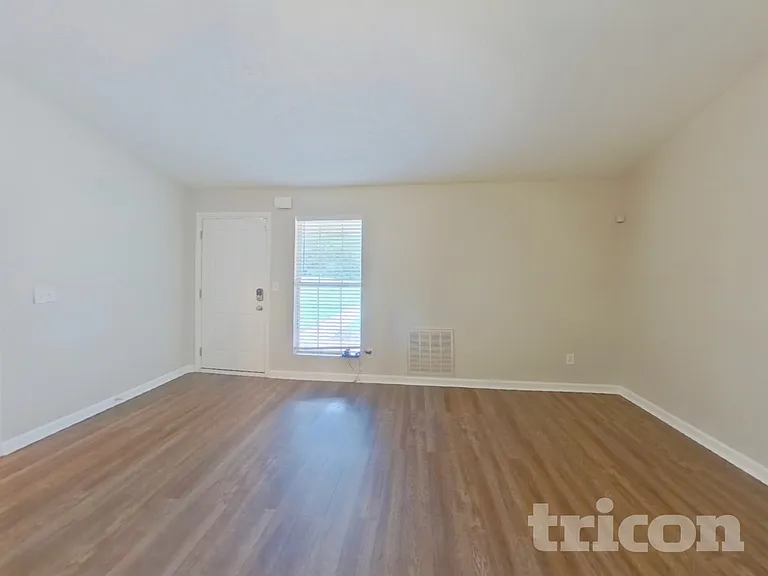 314 Shelley Ln — Photo 4