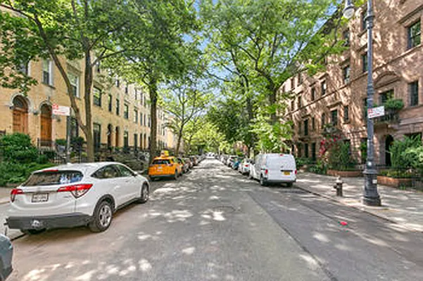 Rented by Compass | media 12