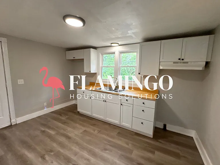 1225 Seneca Dr — Photo 6