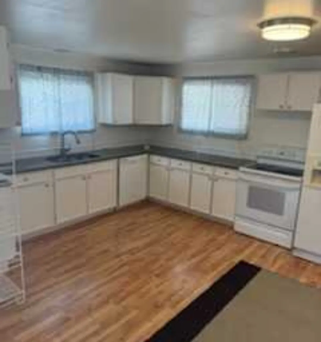 2 bed, 876 sqft, $2,297 — Photo 2