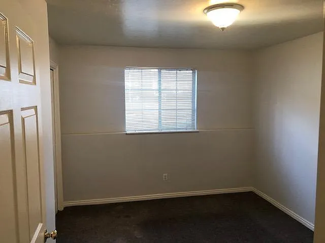 598 N 100 W #3 — Photo 12