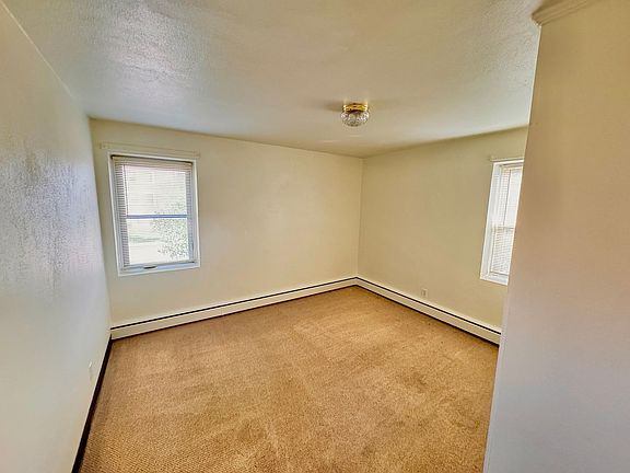 2nd image of 210 16th St NE #4-205