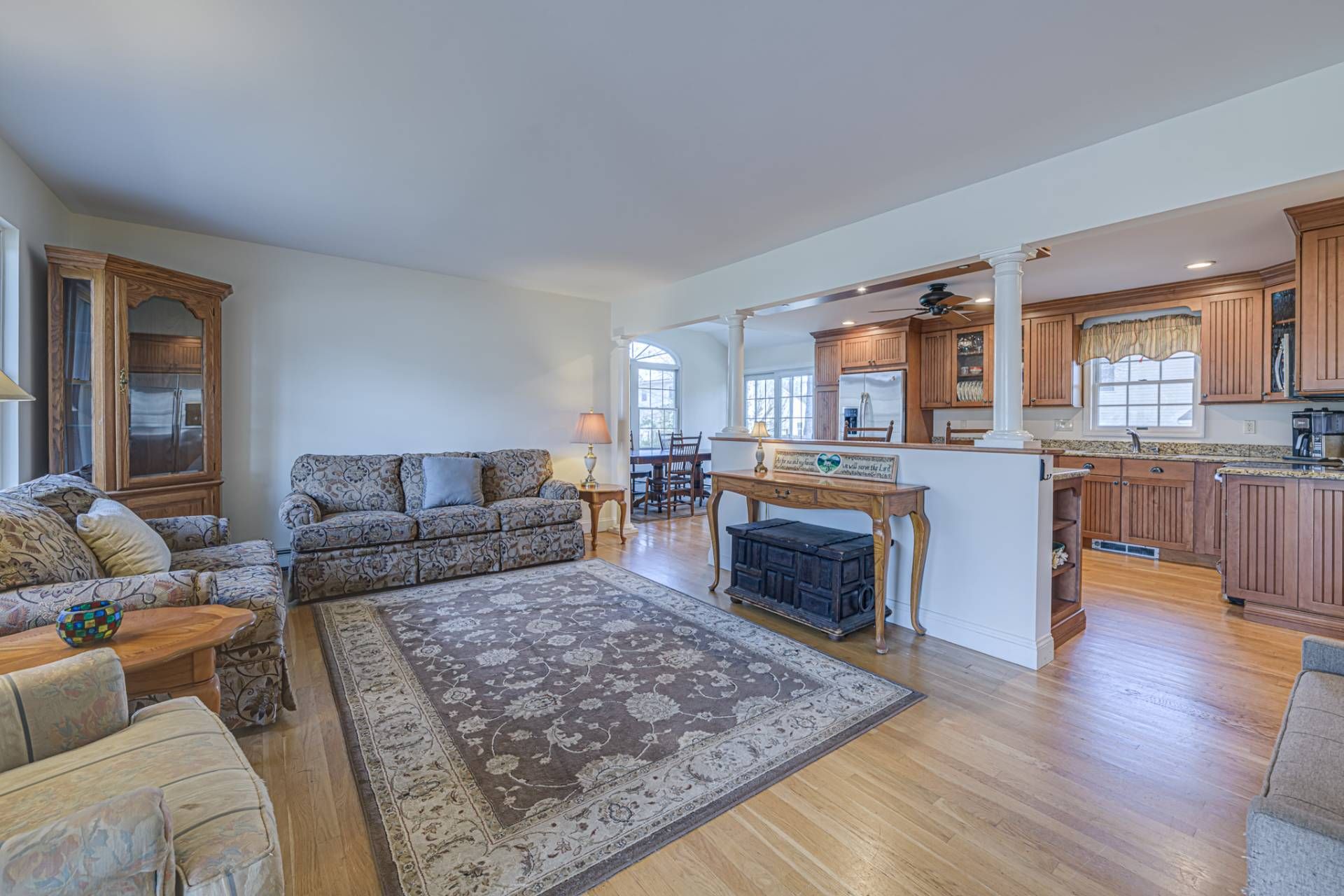 35 Memorial Blvd, East Moriches, NY 11940 Out East