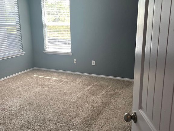 4th image of 512 Crystal Springs Dr