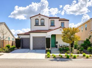 860 Ridgebank Ave, Madera, CA 93636