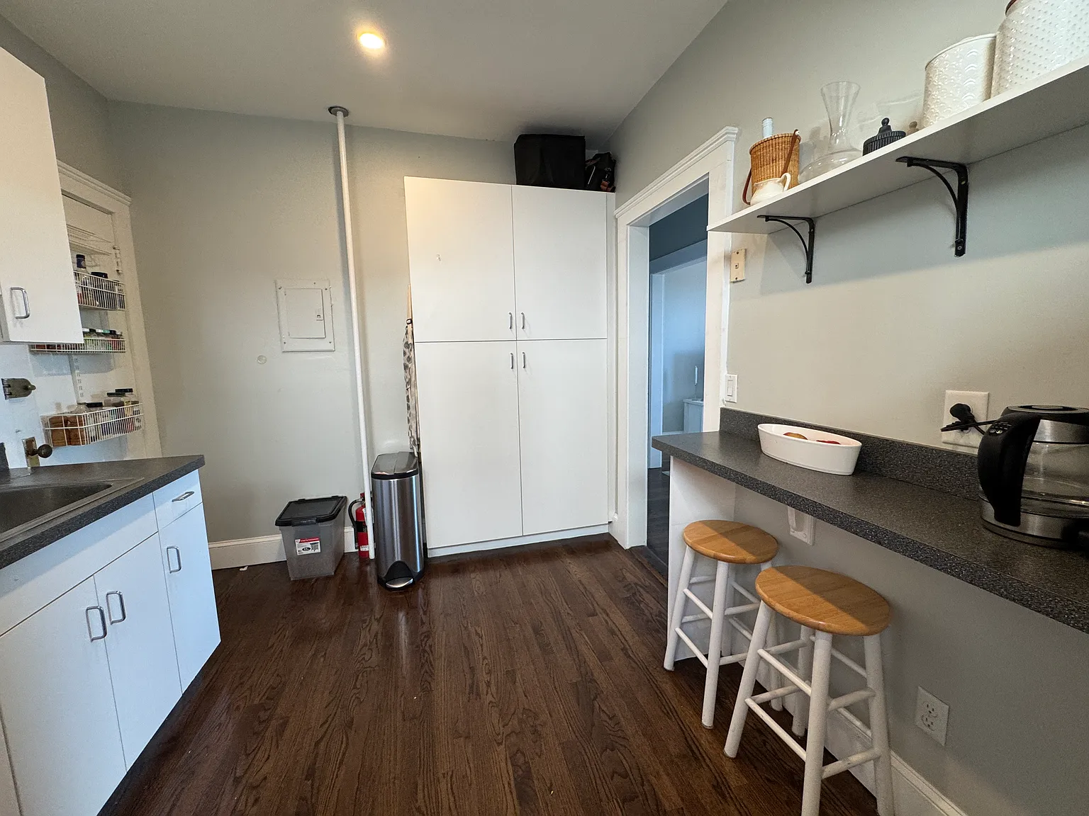 1 bed, 721 sqft, $2,700 — Photo 3