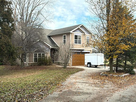 3rd image of W798 Florence Rd