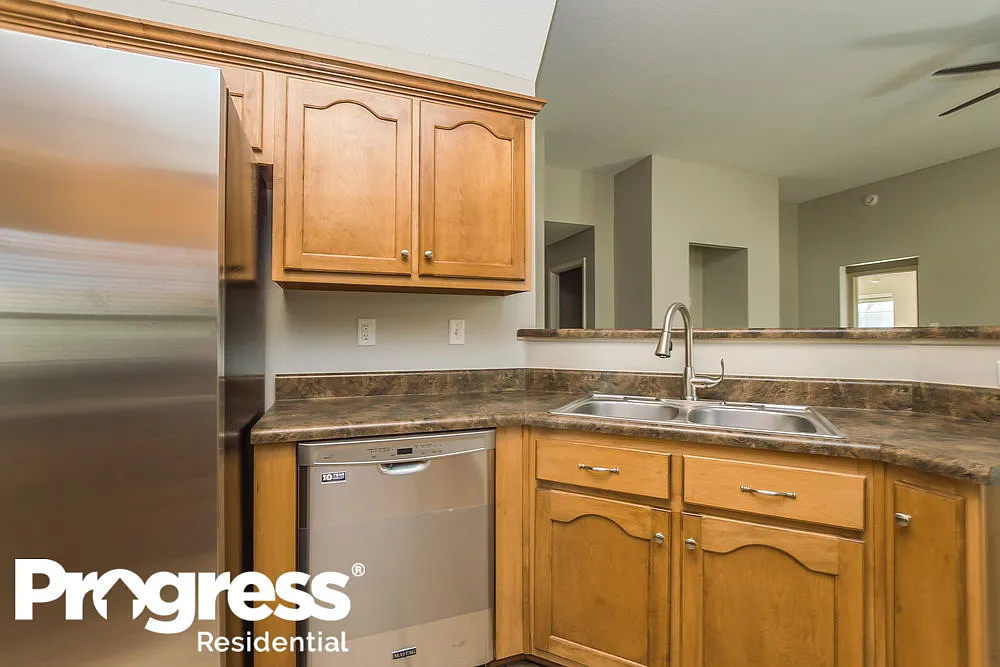 4 bed, 2.0 bath, 1725 sqft, $1,995 — Photo 4