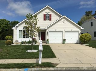 27 Blackmoor Dr, Jackson, NJ 08527