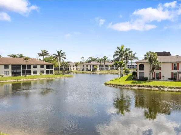 354 Charlemagne BLVD #E202, NAPLES, FL 34112