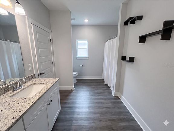 4th image of 3044 N 7th Ave