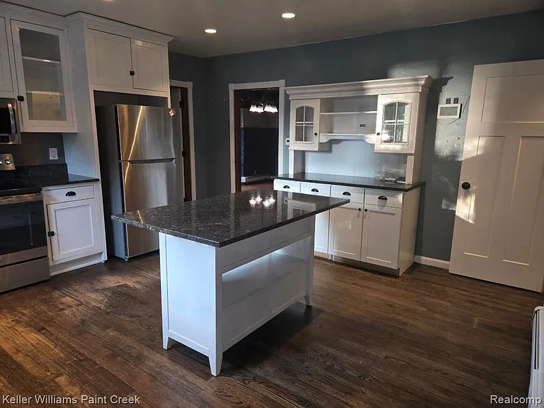 1125 S Long Lake Blvd — Photo 17