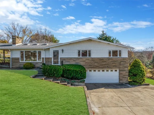 313 Tangelo Dr, Clairton, PA 15025