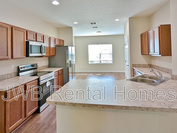 3rd image of 4464 Twin Hills Way