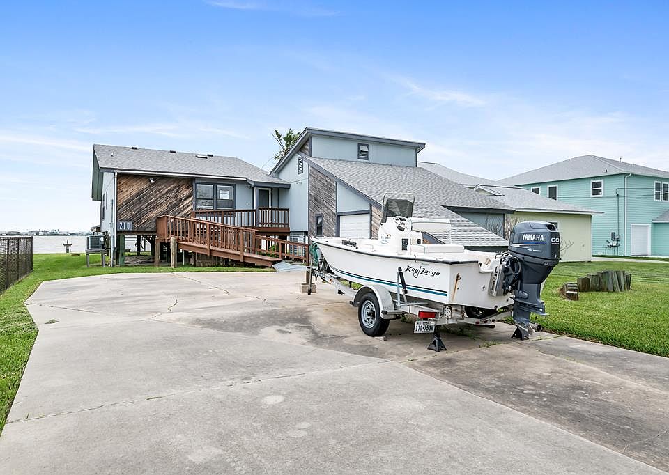 1st image of 210 Pintail Ln