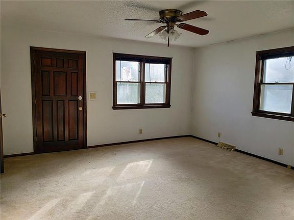 4th image of 413 N Grant St