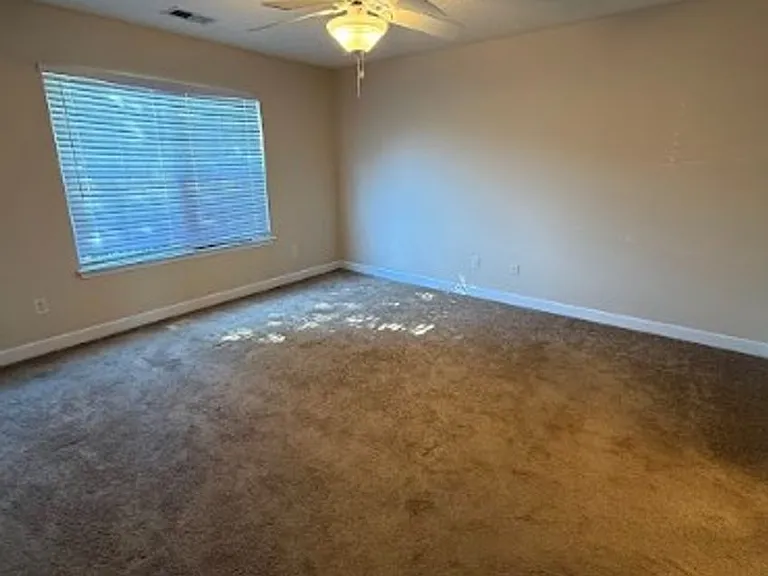 2420 Damascus Dr — Photo 6