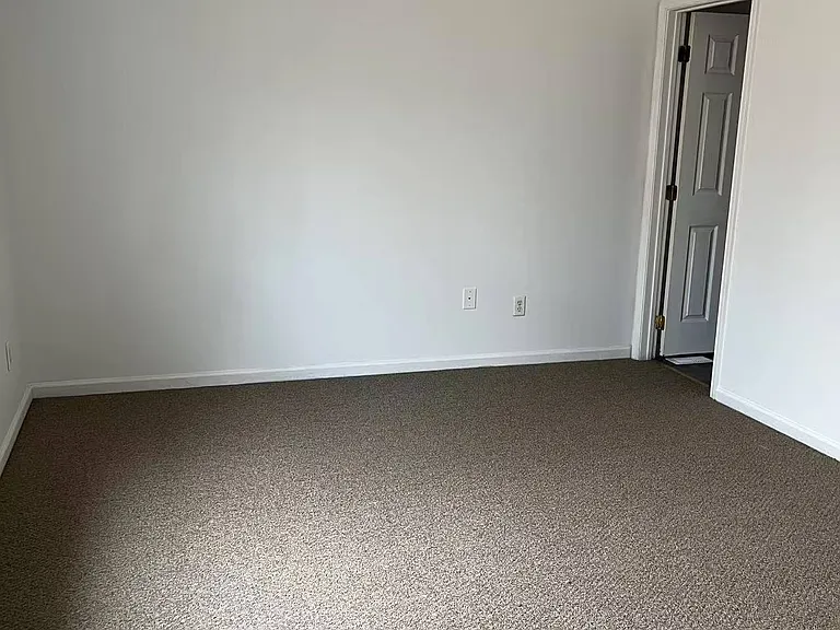 47 Mule Deer Ct — Photo 8