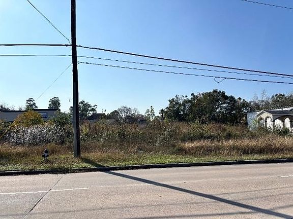 3rd image of 17303 Stuebner Airline Rd