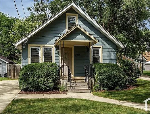 3 bed, 1247 sqft, $1,700 — Photo 1