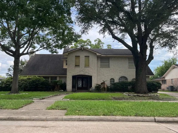 12510 Wrenthorpe Dr, Houston, TX 77031