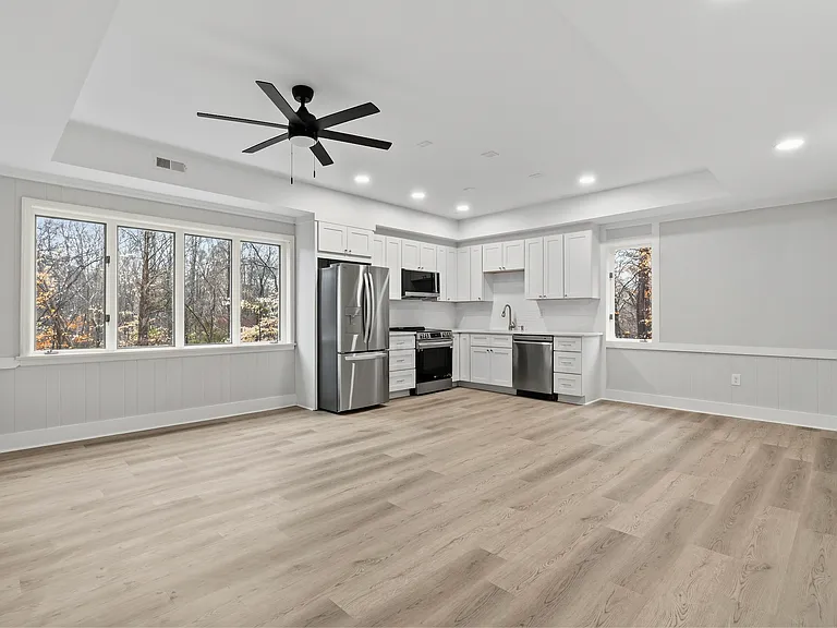 1504 Homestead Rd — Photo 40